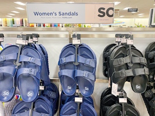 kohls so sonoma sandals in store