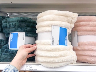 room essentials throw blanket target 2022 5 1650475244 1650475245