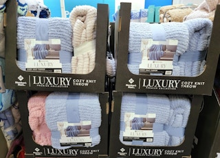 sams club luxury throw 2022 sv 1 1649337314 1649337314