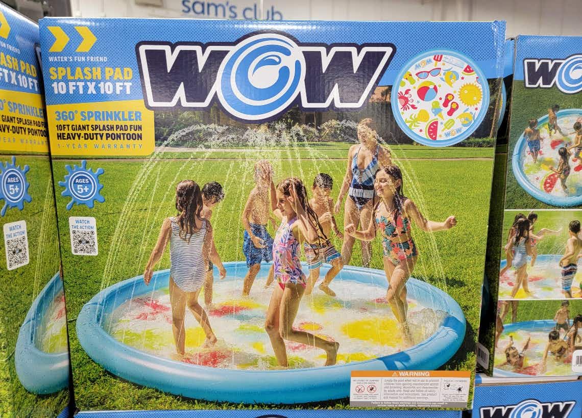 giant splash pad featuring sprinklers