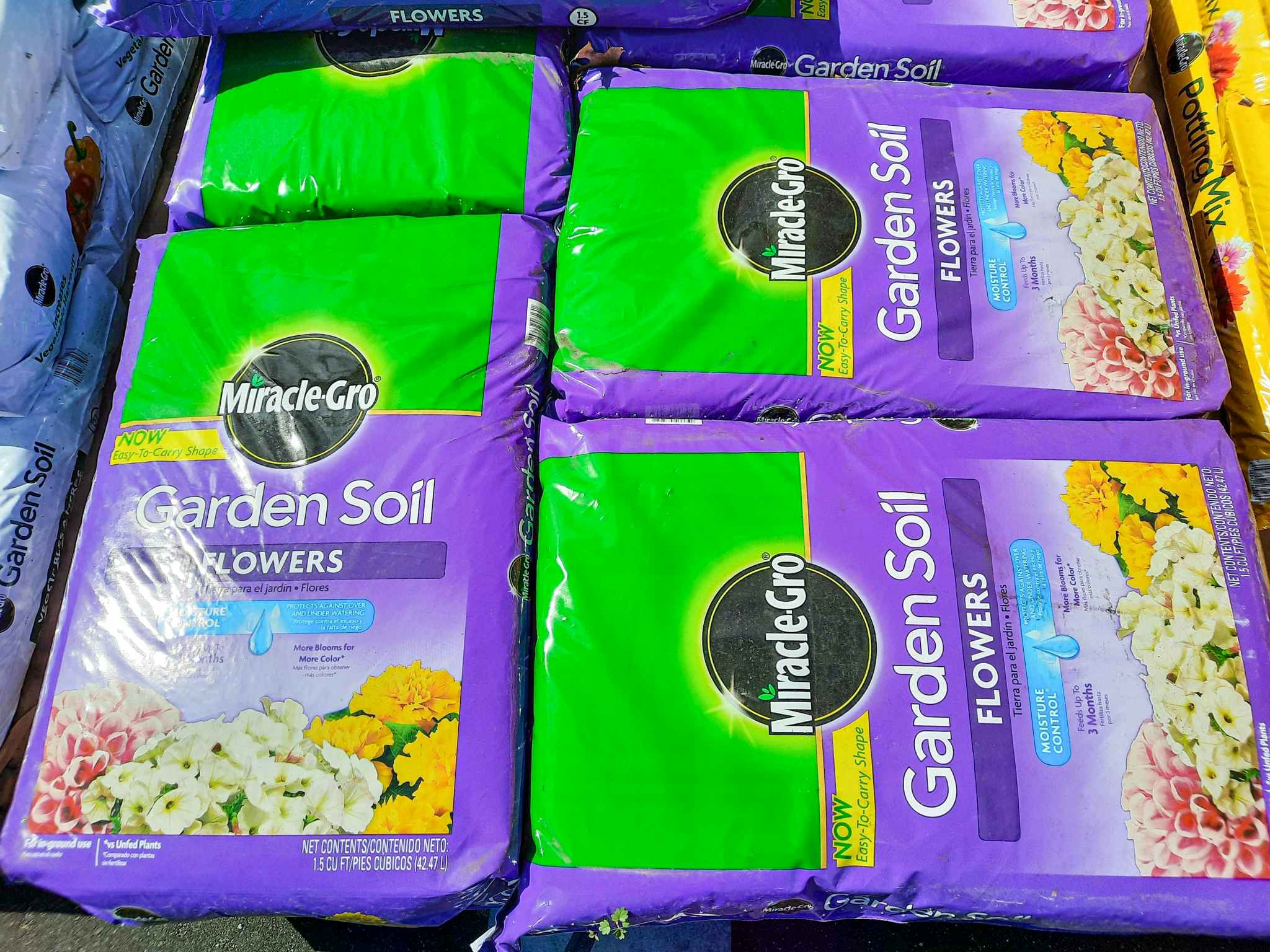 Miracle Gro Garden Soil Flowers at Ace Hardware