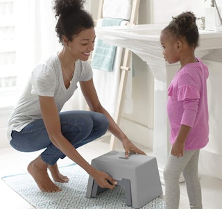 amazon skip hop step stool 2022 1 1653582117 1653582117