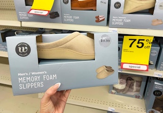 cvs-wayland-square-slippers-2022