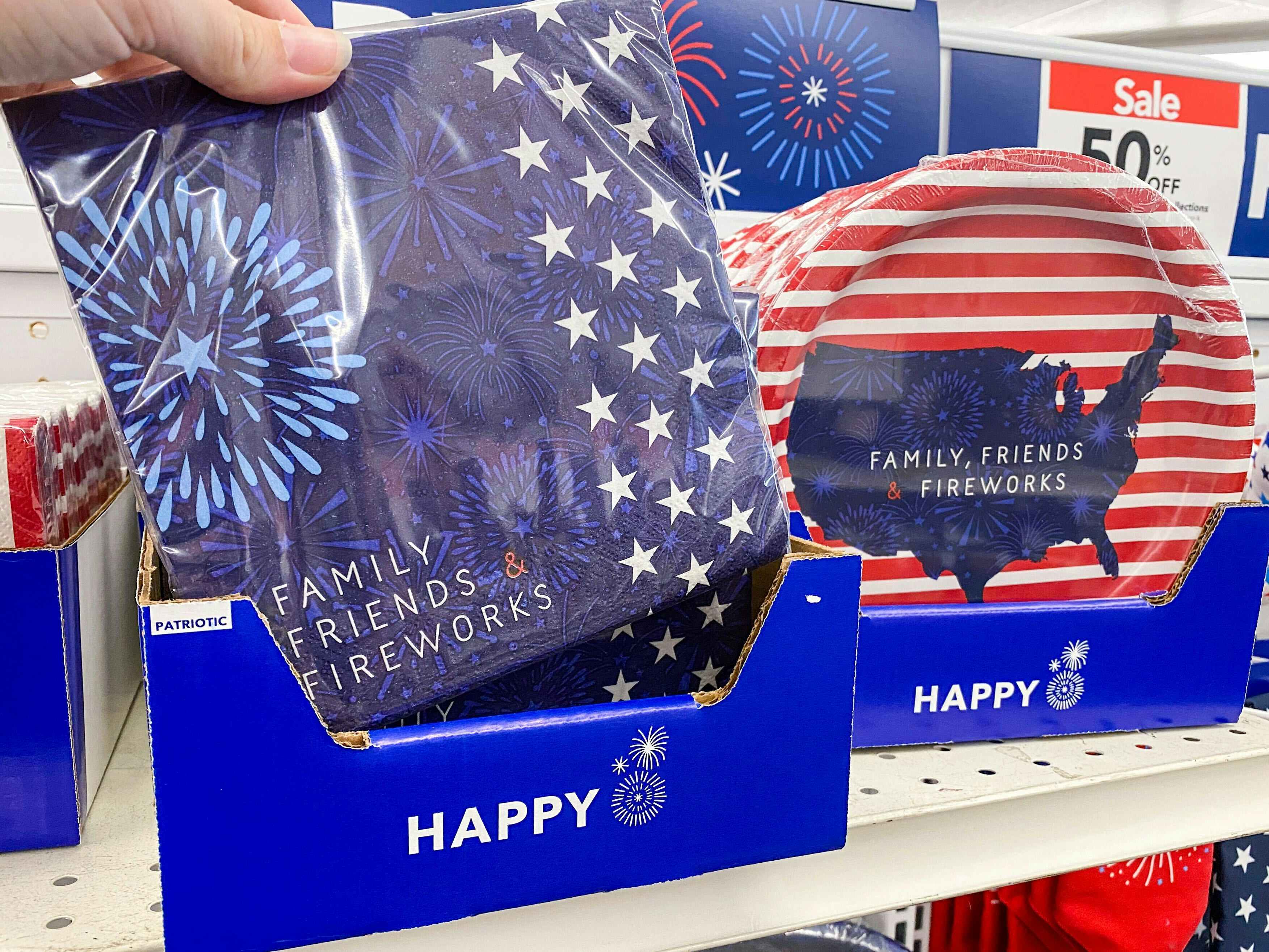joann-fabrics-memorial-day-patriotic-americana-july-fourth-decor-2022-15