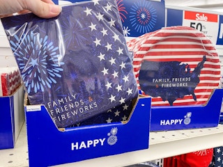 joann-fabrics-memorial-day-patriotic-americana-july-fourth-decor-2022-15