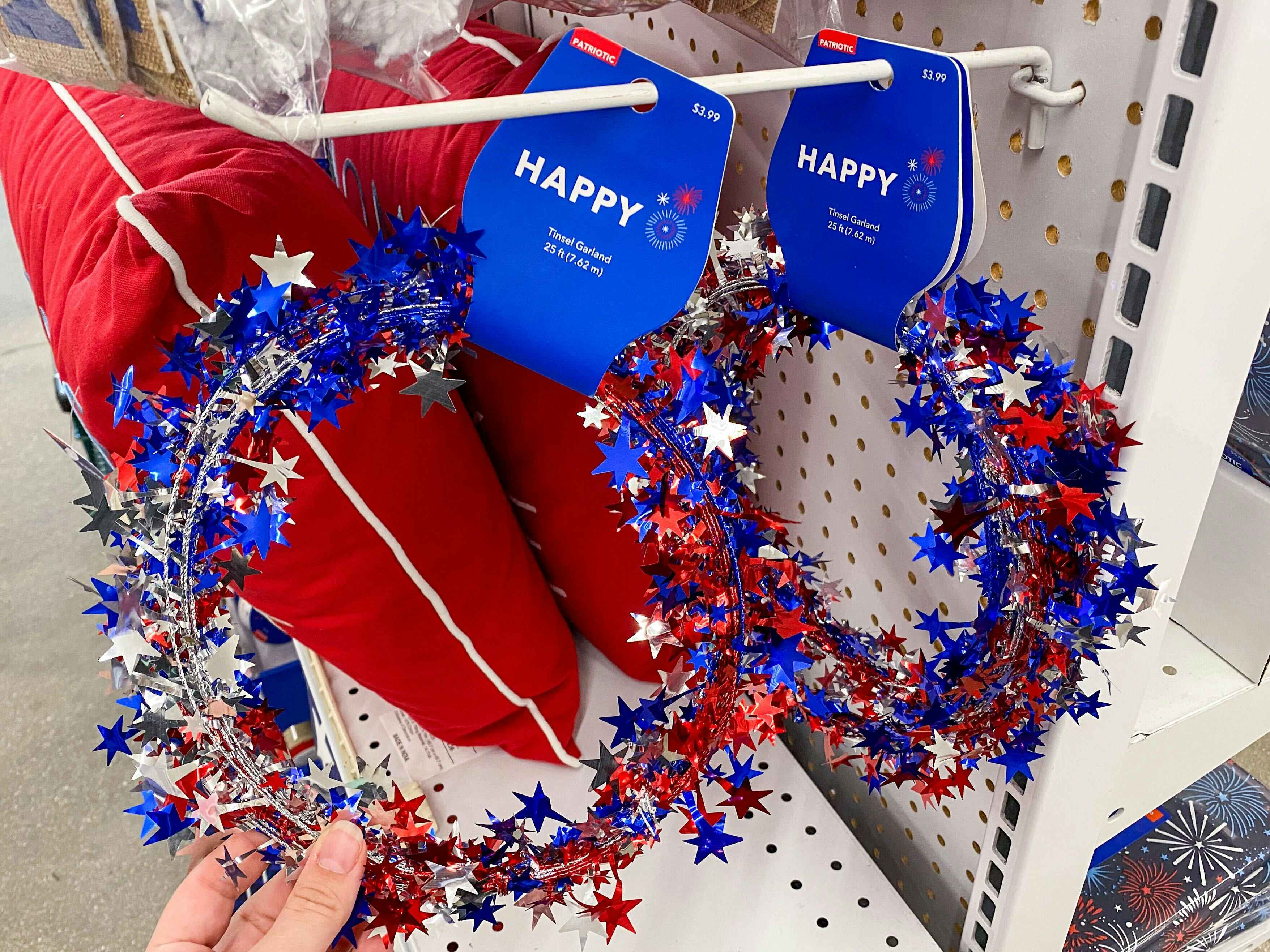 joann-fabrics-memorial-day-patriotic-americana-july-fourth-decor-2022-23