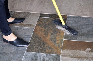 kcl favorite amazon pet finds furemover pet hair broom screenshot 1652063339 1652063339