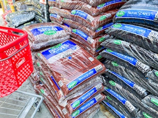 Scotts Nature Scapes Mulch at Lowe's