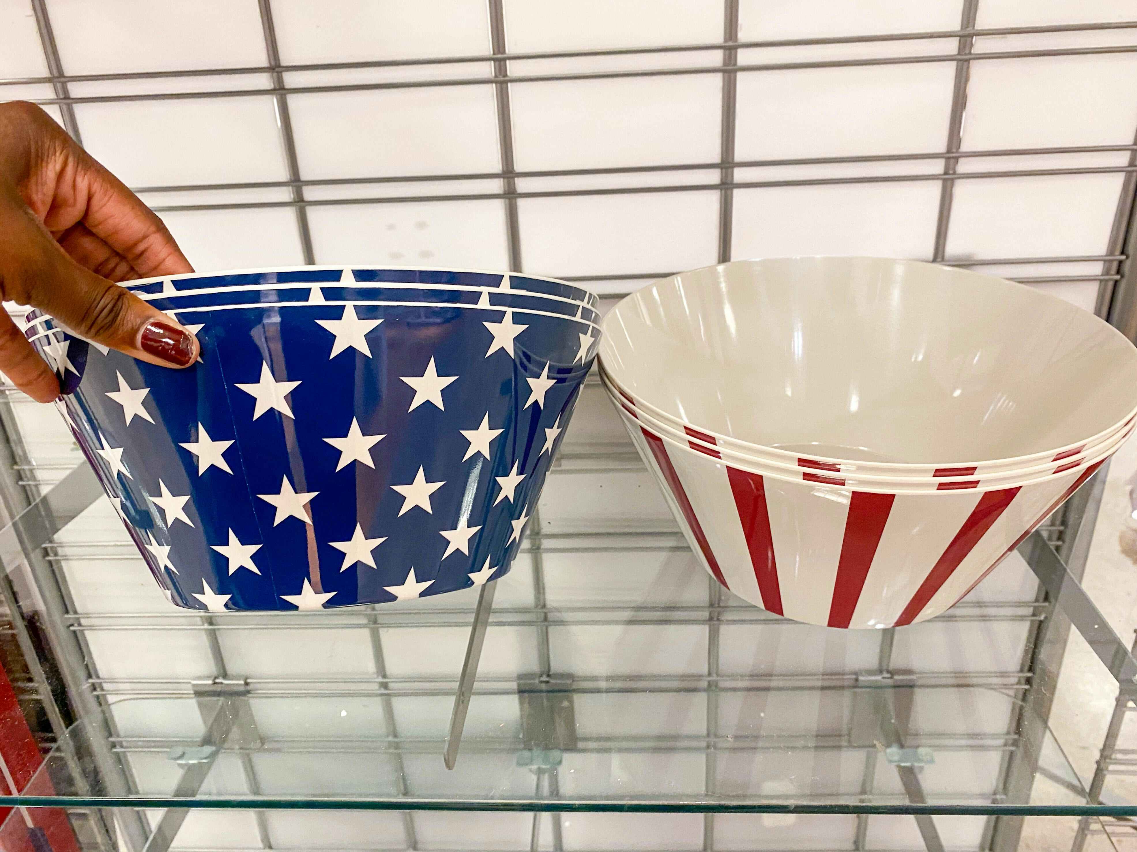 patriotic-plastic-bowls-jcp-2022-a