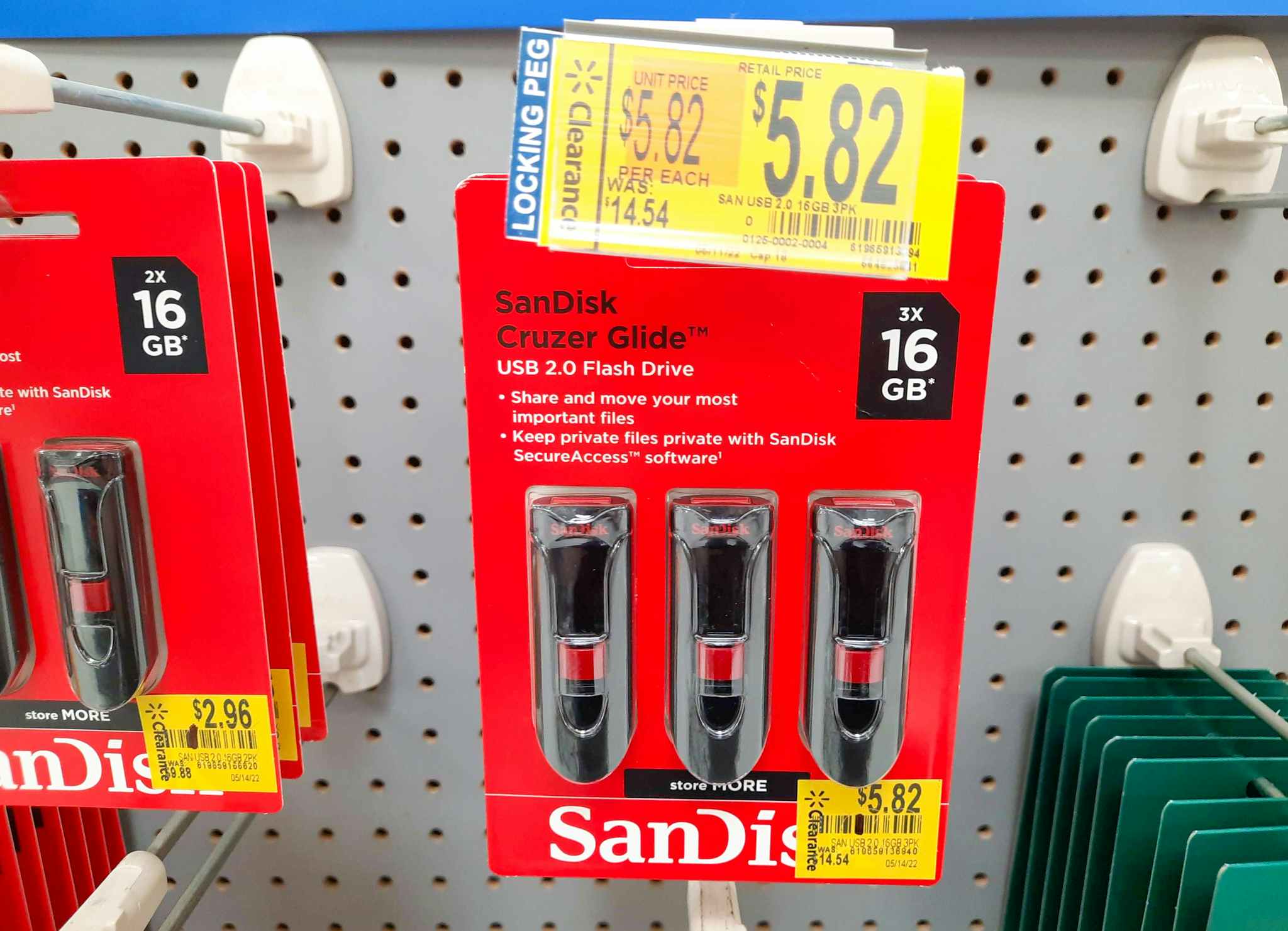 Sandisk Flash Drives on Clearance at Walmart