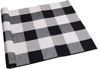 amazon buffalo plaid rug 2022 2 1655917124 1655917124