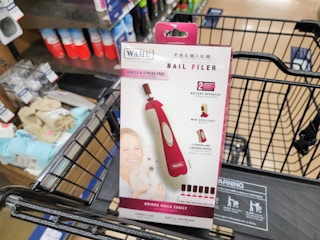 wahl premium nail filer for pets in a cart