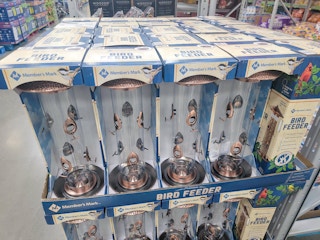 a palette of 20-inch bird feeders