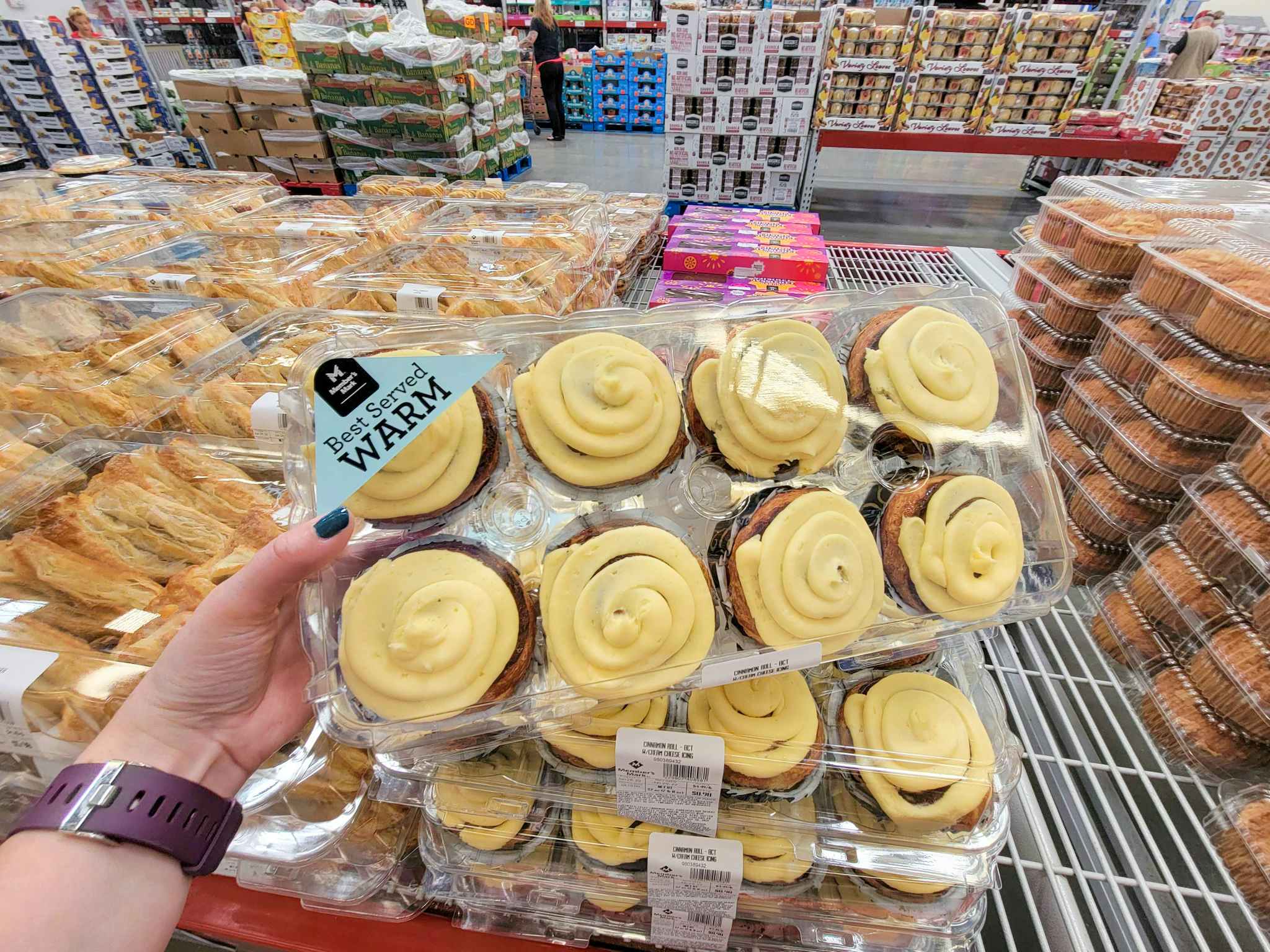 package of 8 cinnamon rolls in the bakery at sam's club