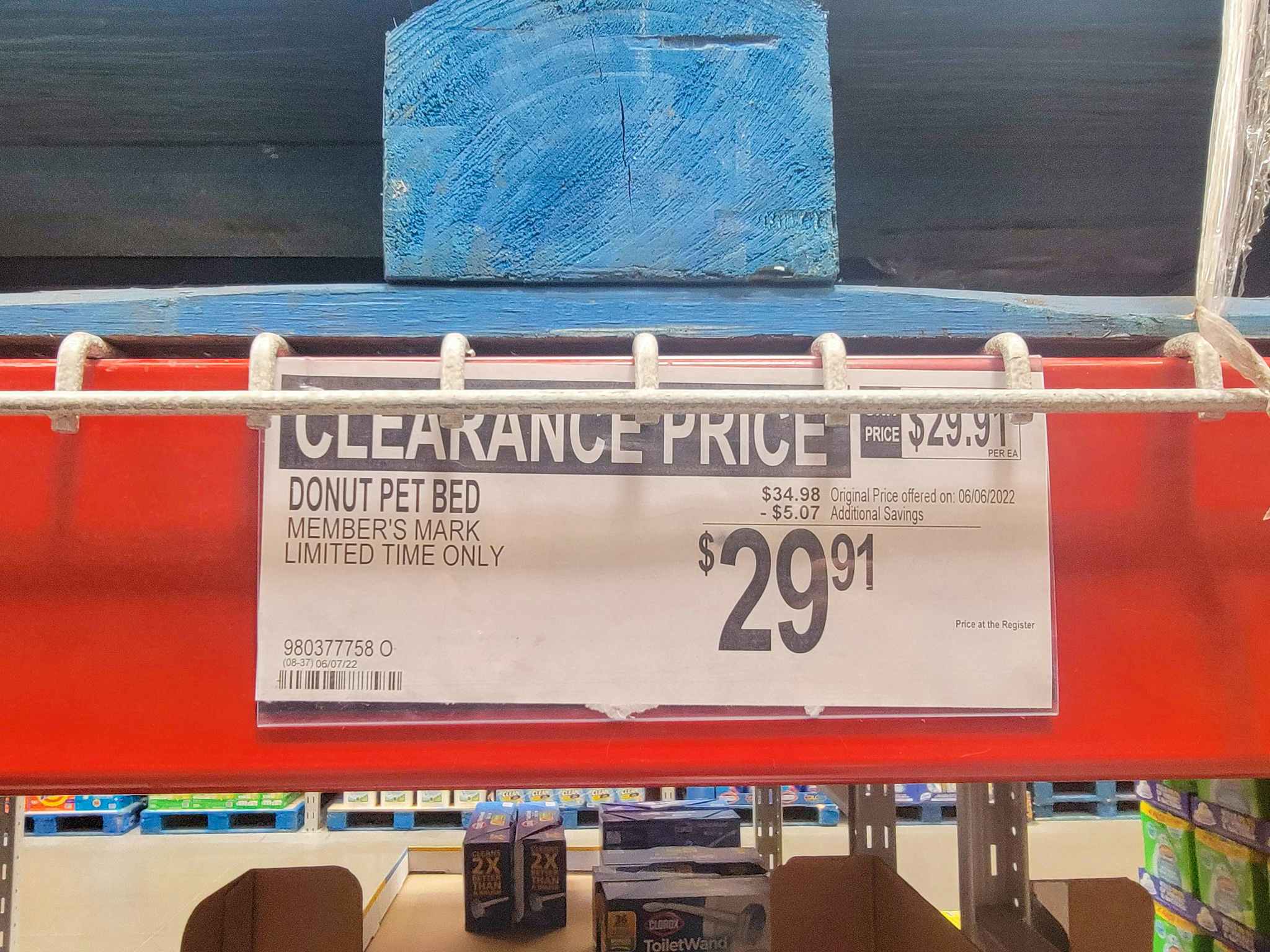 Clearance sign for dog beds at Sam's Club