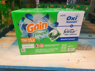 box of 152 Gain flings