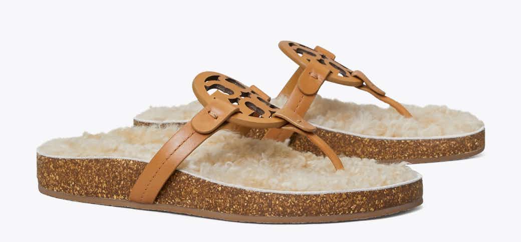 tory-burch-shera-lined-sandals-2022-5