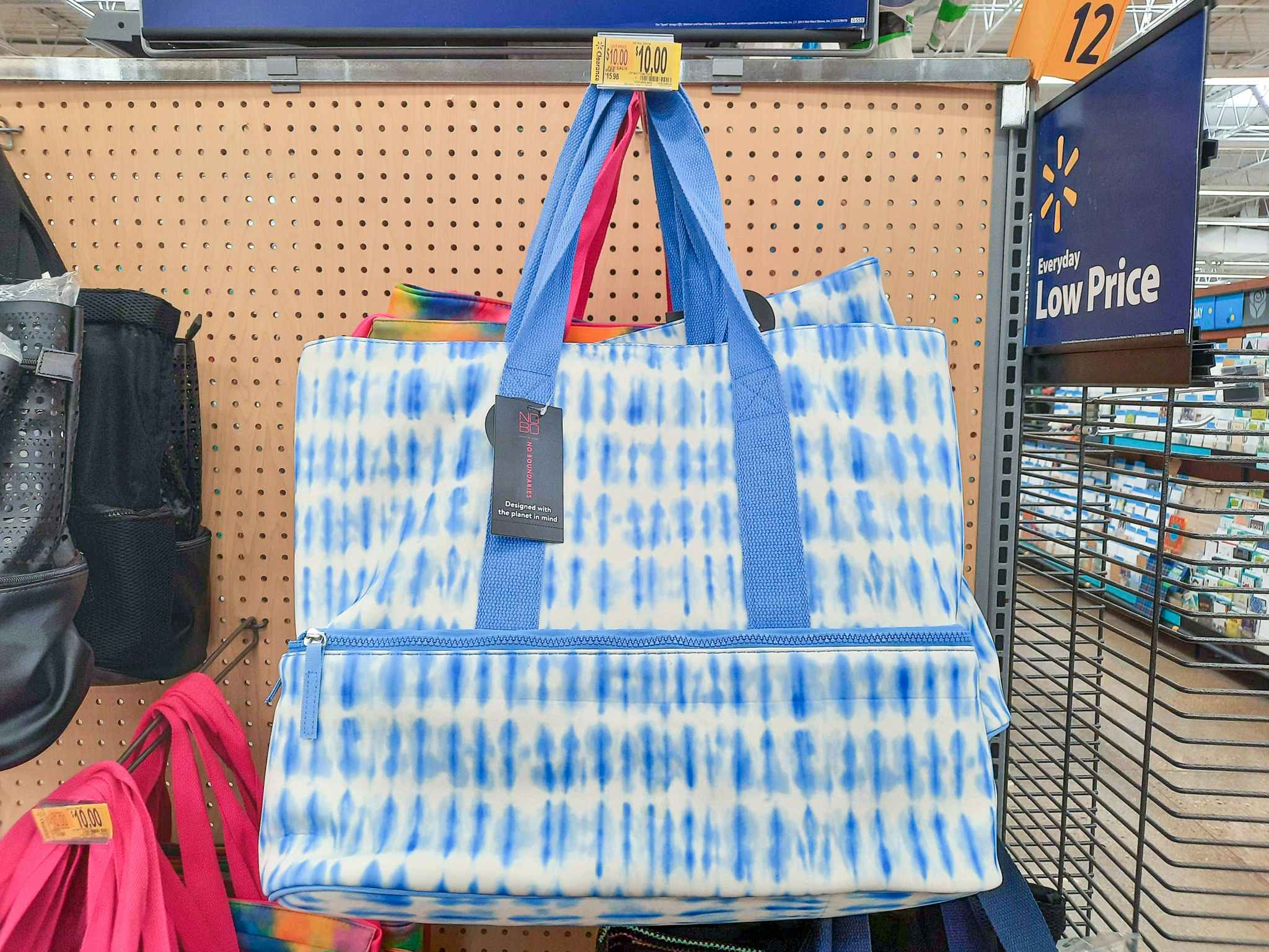 No Boundaries Beach Tote Bag With Cooler Bottom at Walmart