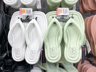 no boundaries puffy flip flops on hanger at walmart
