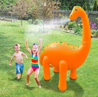 zulily-large-animal-sprinkler-dinosaur-2022-2