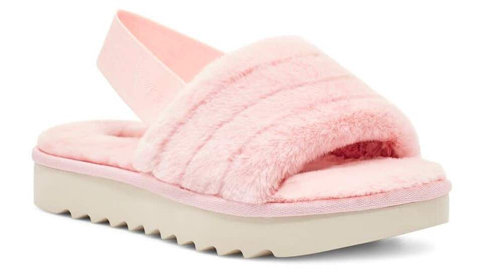 zulily-ugg-sandal-blush-2022-6