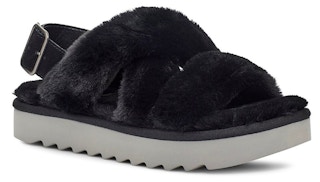 zulily-ugg-sandal-criss-cross-black-2022-3