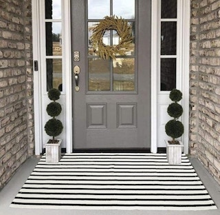 amazon outdoor striped rug 2022 2 1658510160 1658510160