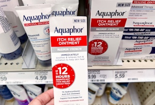 aquaphor itch relief ointment target 2022 2 1658777167 1658777167 scaled e1658777362176
