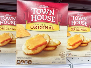 meijer kelloggs town house crackers 2022 th 1658581441 1658581441
