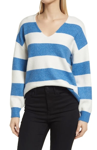 vince camuto womens stripe dv-neck sweater