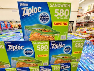 display of sandwich size ziploc bags