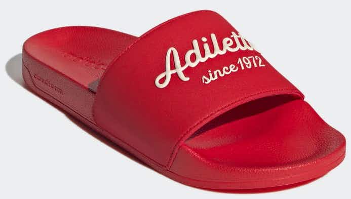 shop-premium-outlets-adidas-slides-2022-4