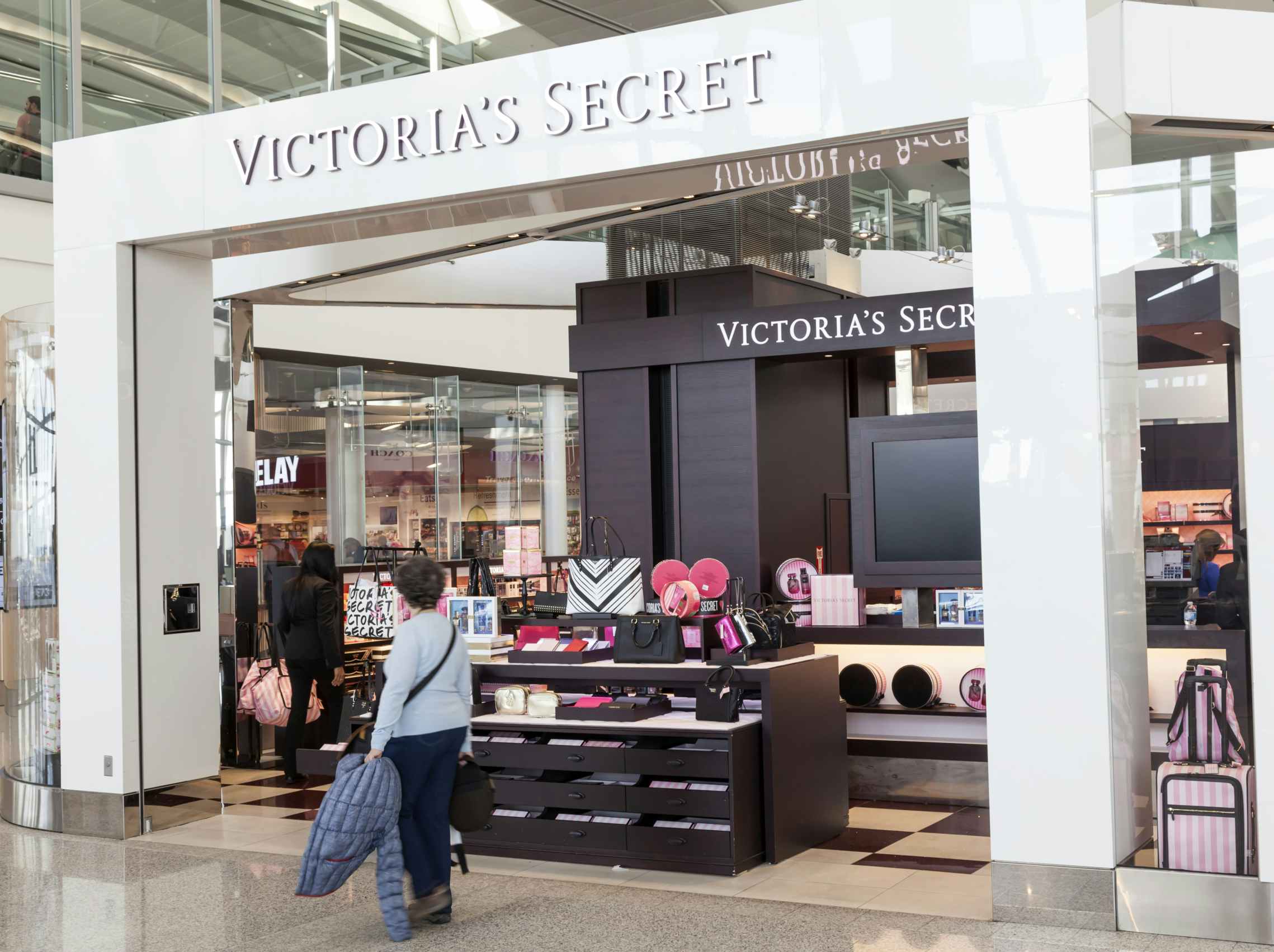 Victoria s Secret Black Friday Holiday 2022 Plaid Tote Bag