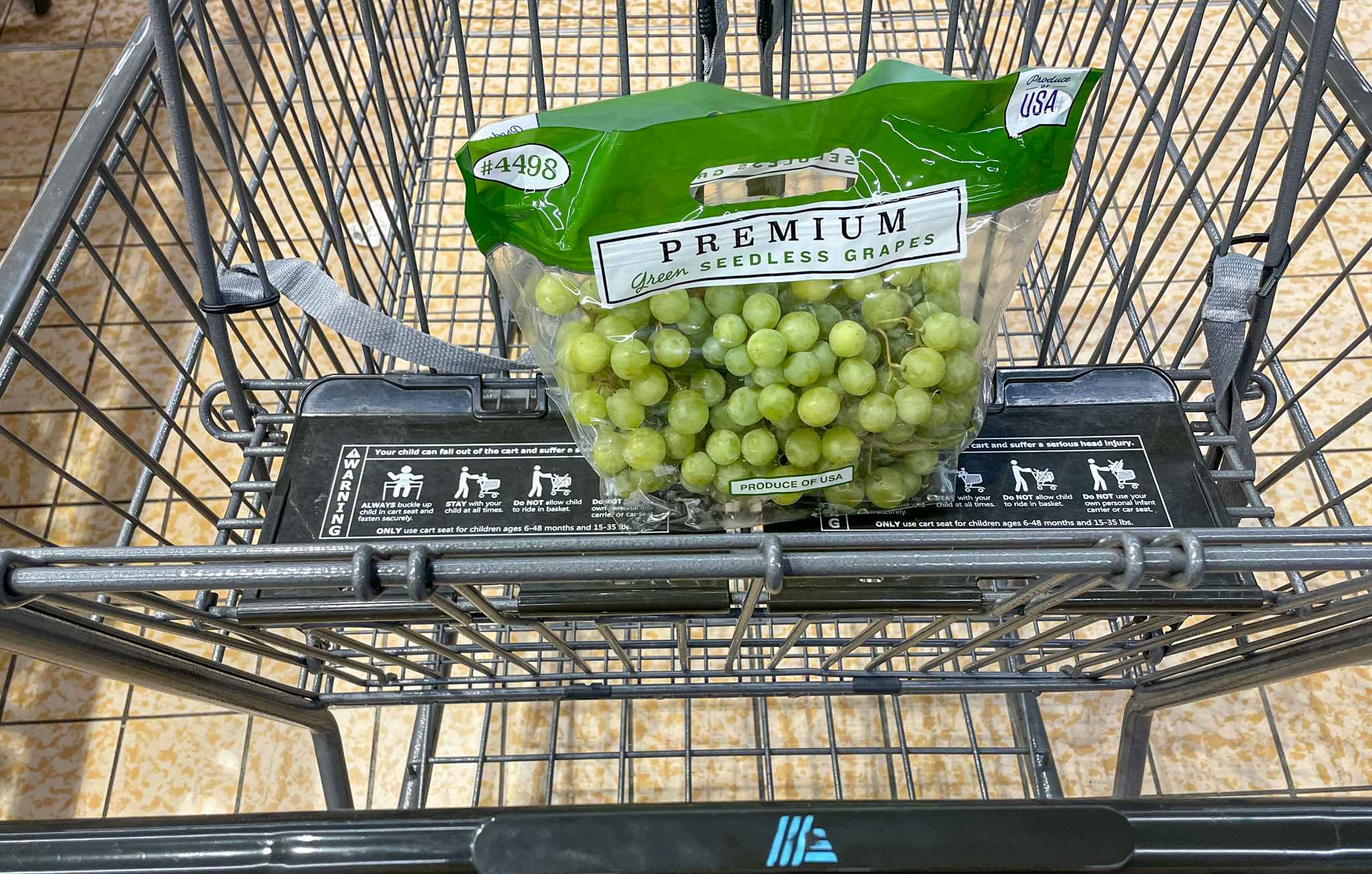 green grapes in a cart at aldi