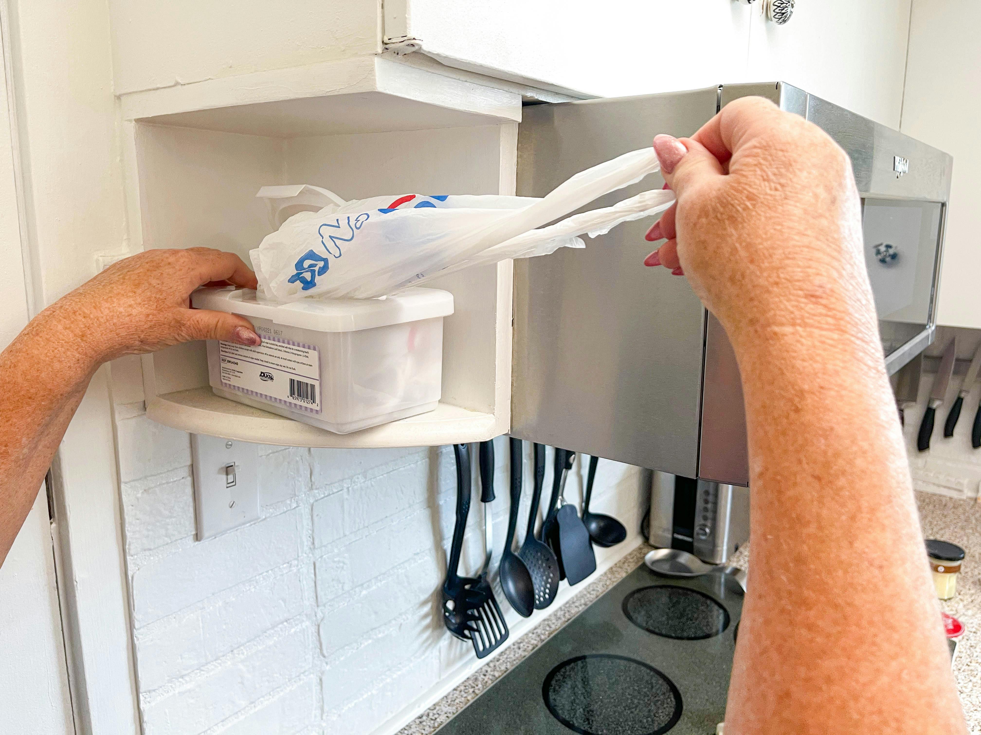 10 Uses For Baby Wipe Containers — The Krazy Coupon Lady