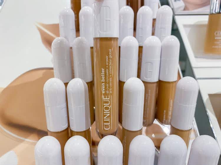 display of cliniques even better all-over concealer erasers