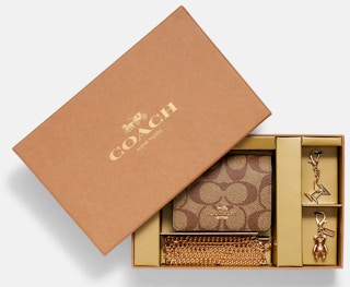 coach-outlet-boxed-set-2022-2