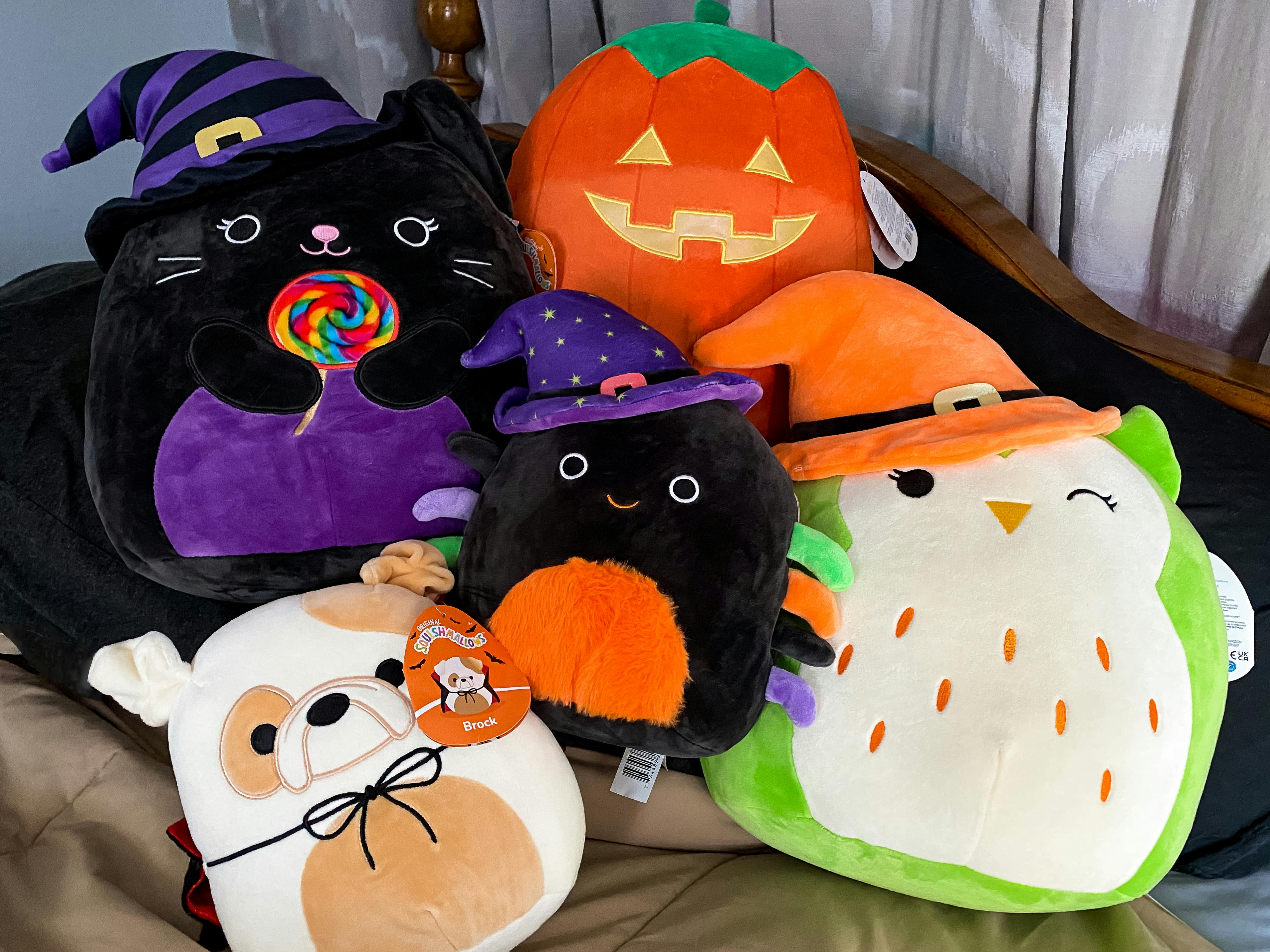 hello kitty halloween squishmallow