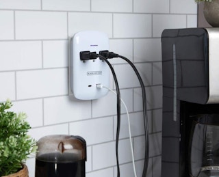 home depot black and decker surge protector 2022 3 1660590922 1660590922