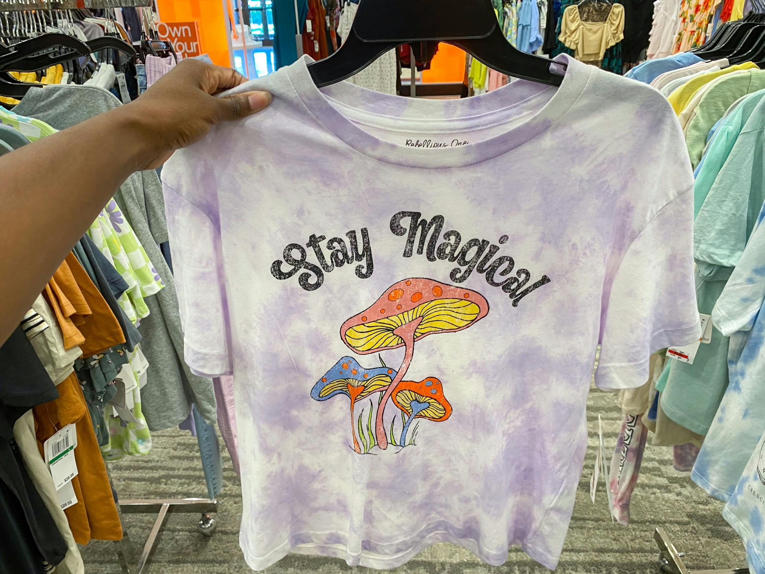 Junior Graphic T-shirt stay magical mushroom