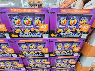 halloween themed boxes of 40 bags of pirates booty