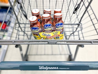 cart with 6-pack of Splenda Diabetes Care inside