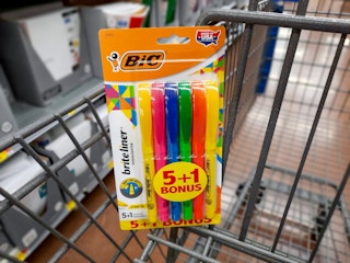 Bic Brite Liner Highlighters in Walmart shopping cart