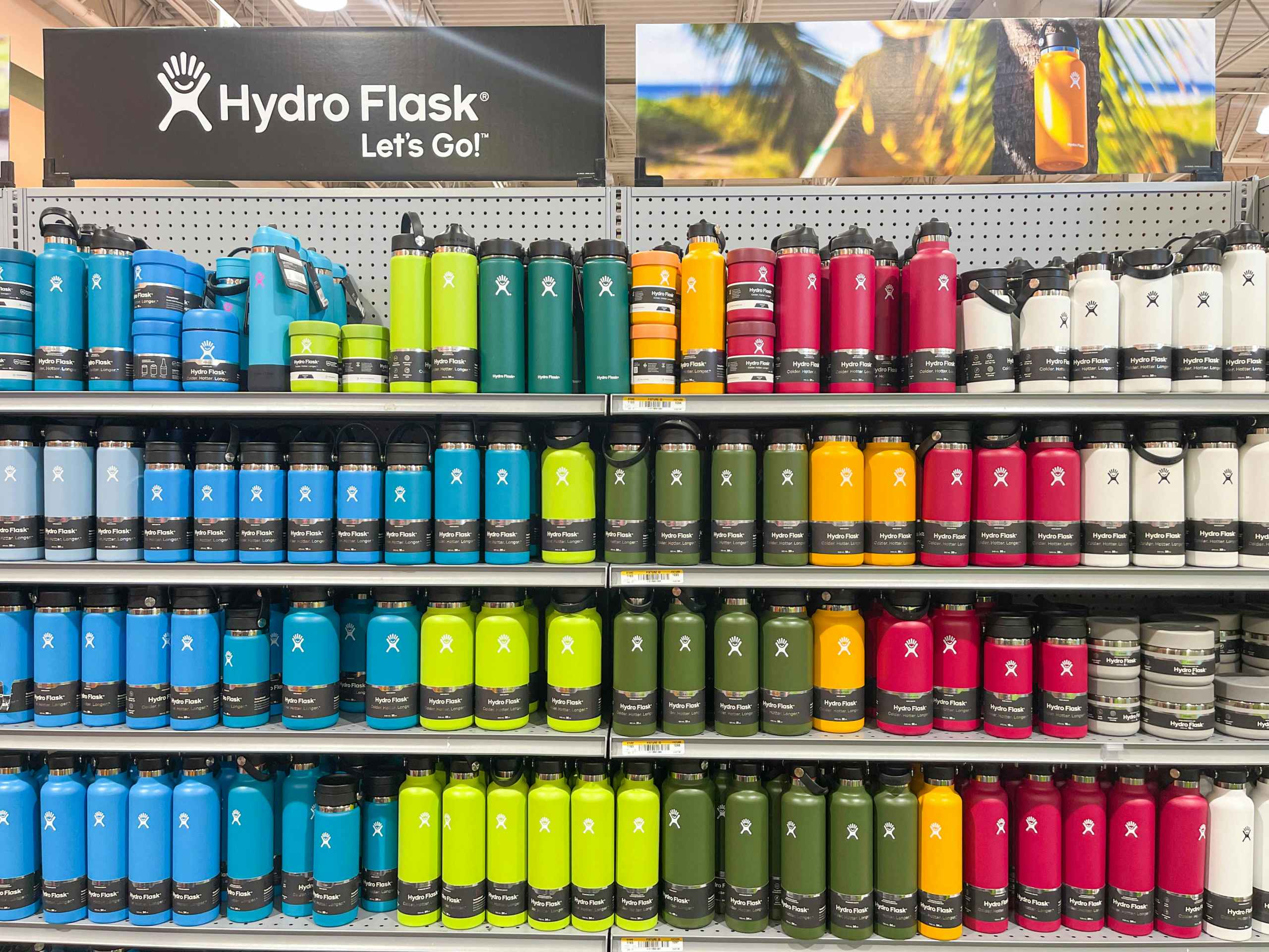 hydro flasks on store shelf