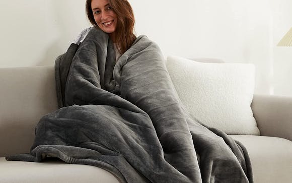 Heated Throw Blanket, Only $28.41 After Amazon Promo Code (Reg. $48.99)