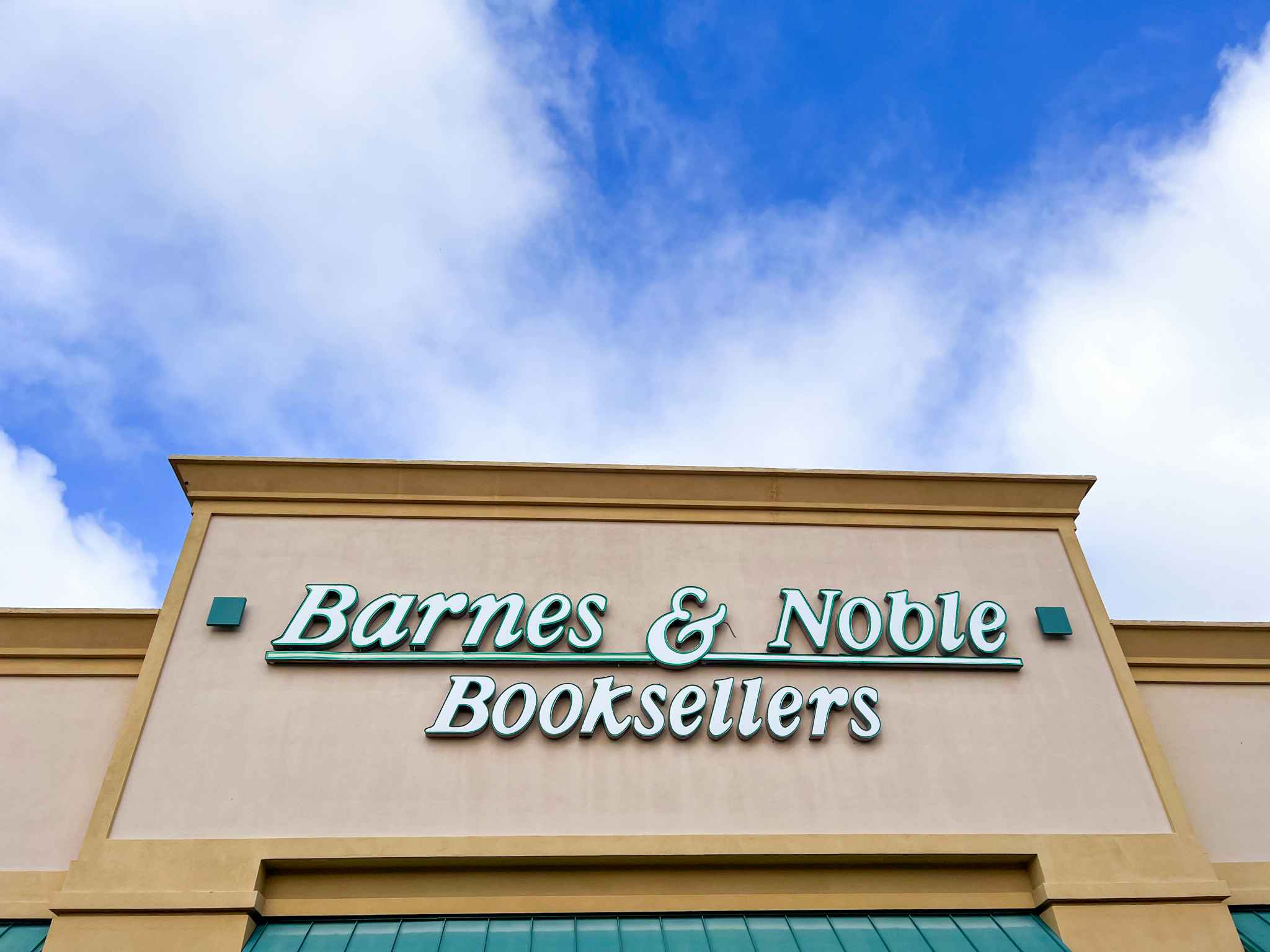 A Barnes and Noble Booksellers store front view