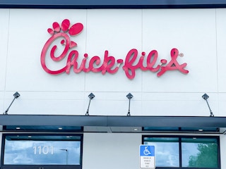 chick fil a logo 2022 1663680321 1663680321