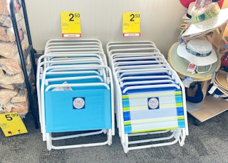 beach chairs with clearance tags