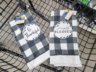 buffalo plaid kitchen towels that say be thankful and simply blessed