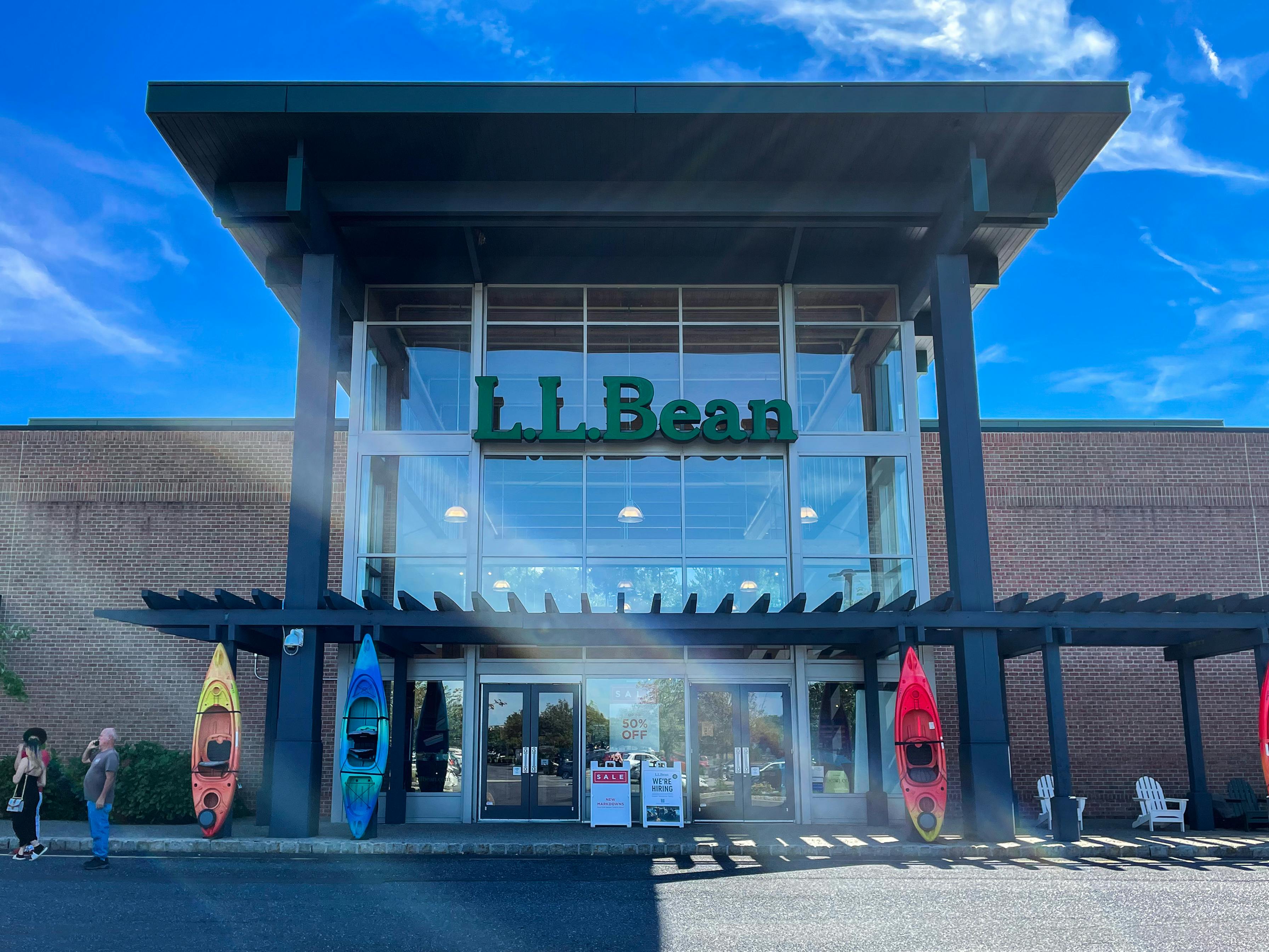 L L Bean Black Friday 2023 Here S What To Know About The Sale The   Llbean Ll Bean Black Friday Shopping Guide 2022 Storefront Store Front Building Exterior 1662739836 1662739836 